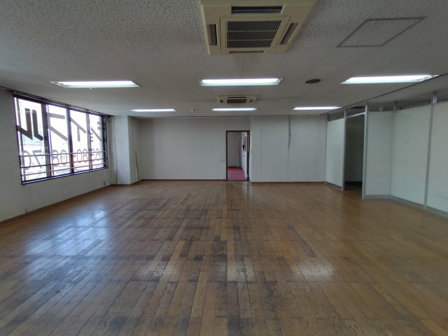 吹田市五月が丘西の店舗事務所