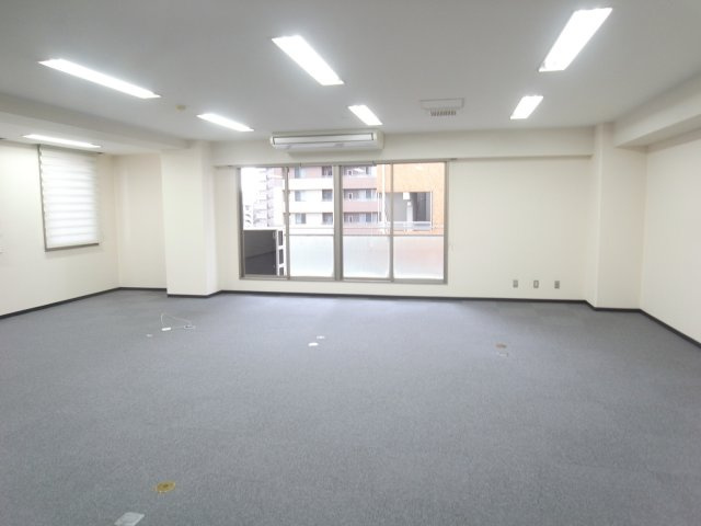 エッグビル第三江坂のその他