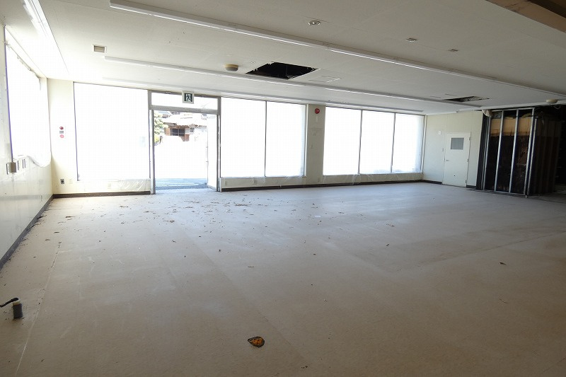 三木市口吉川町桾原の店舗の内装