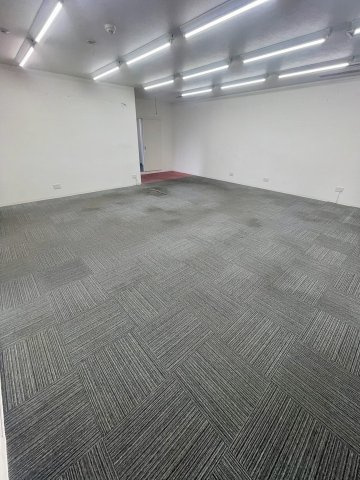 尼崎市東難波町５丁目の店舗事務所の駐車場
