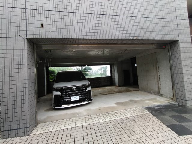 豊中市上野東３丁目の店舗事務所
