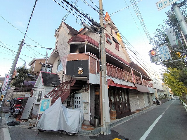 箕面市桜ケ丘１丁目の店舗事務所