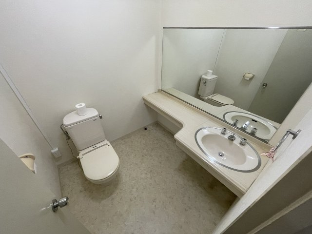 吹田市五月が丘南の店舗事務所
