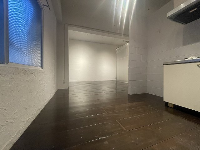 GARRET南堀江の居間・リビング|別部屋参考写真