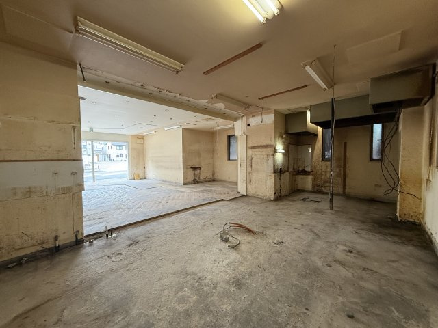 羽曳野市白鳥２丁目の店舗一部の内装