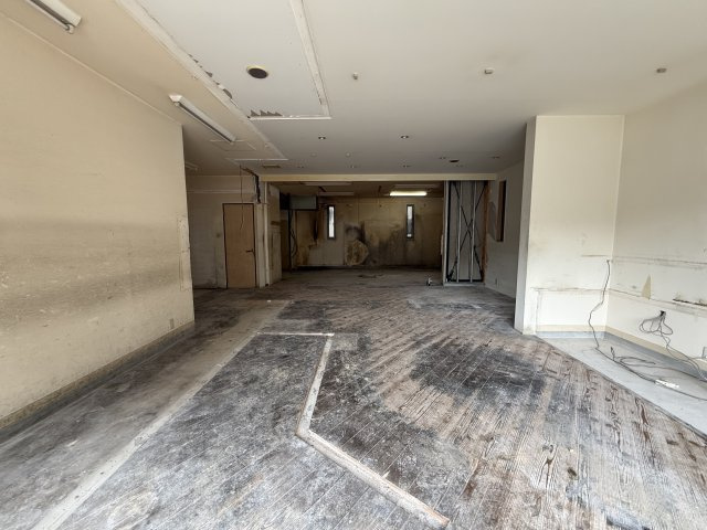 羽曳野市白鳥２丁目の店舗一部の内装