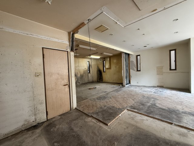 羽曳野市白鳥２丁目の店舗一部の内装