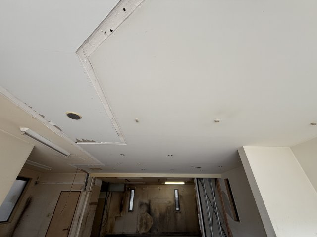 羽曳野市白鳥２丁目の店舗一部のその他