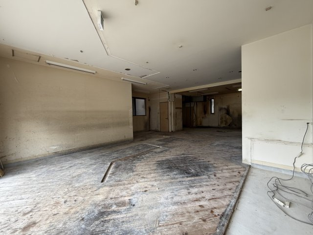 羽曳野市白鳥２丁目の店舗一部の内装