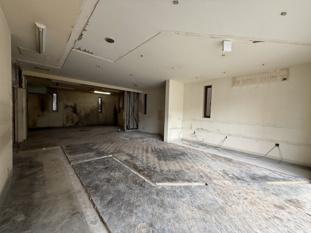 羽曳野市白鳥２丁目の店舗一部の内装