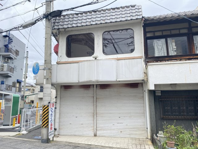 岡2丁目店舗2階部分の外観