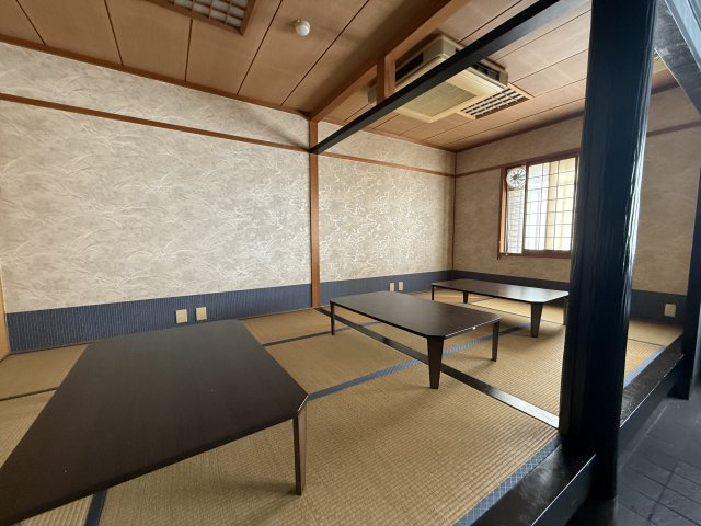 日下ビルの内装