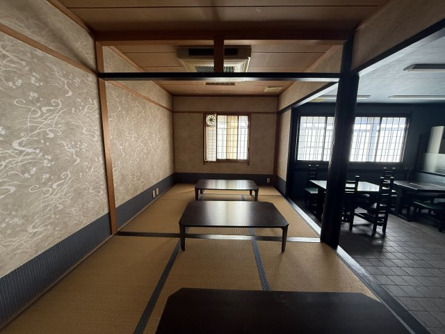 日下ビルの内装