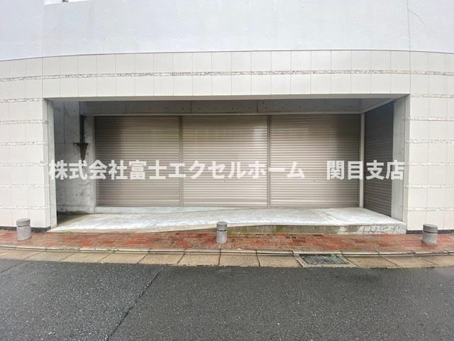 光琳１階路面テナントの内装