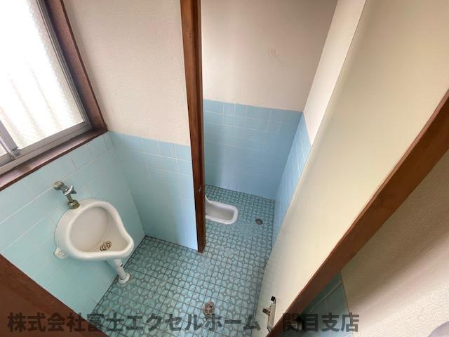 中東貸倉庫のトイレ