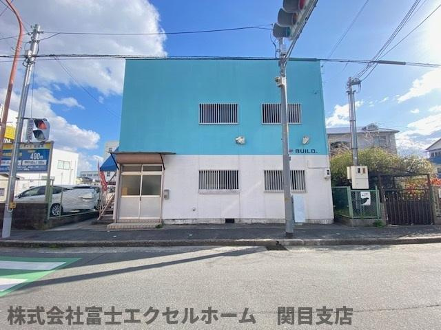 中東貸倉庫