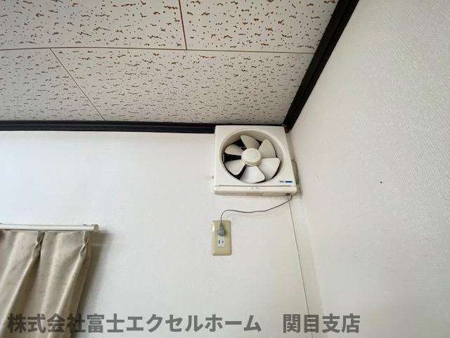 中東貸倉庫の設備