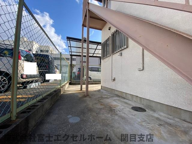 中東貸倉庫のその他