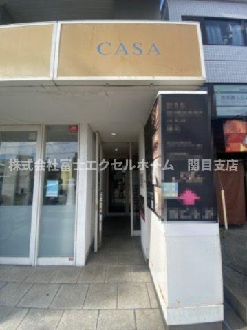 マンションCASA２階店舗事務所のエントランス