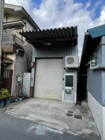 東大阪市新上小阪の倉庫