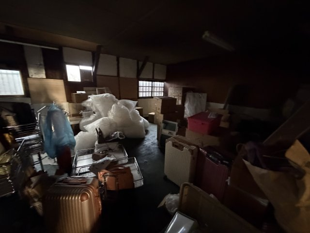 衣摺倉庫