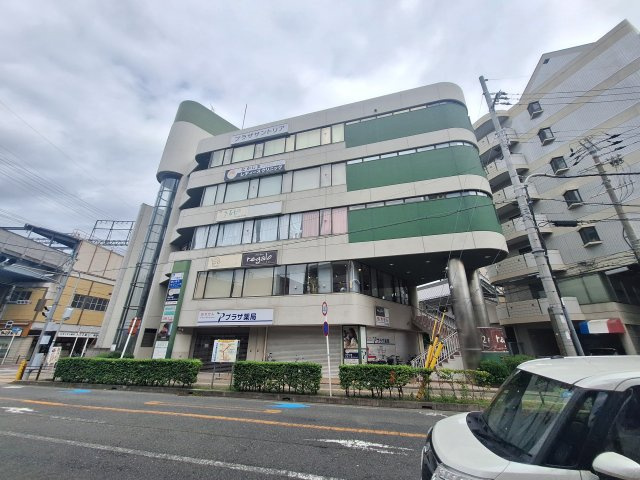 八尾市東本町３丁目の店舗事務所