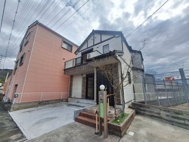 東大阪市善根寺町貸家の駐車場