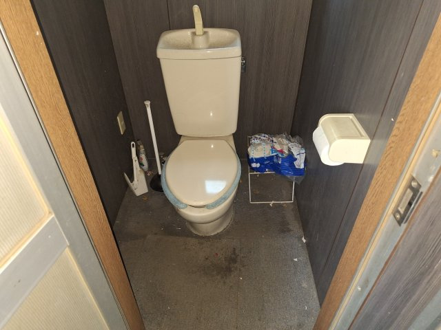 東池尻倉庫のトイレ
