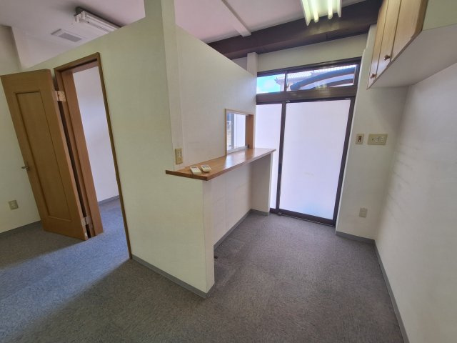 新栄プロパティー島泉のロビー