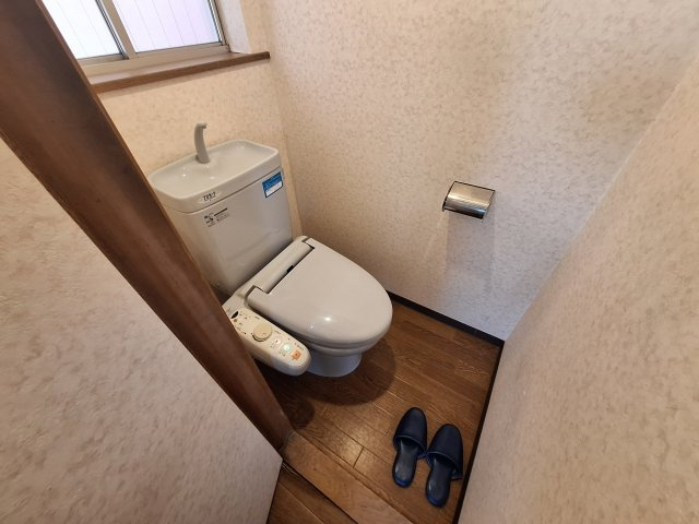 志紀町南住居付倉庫のトイレ