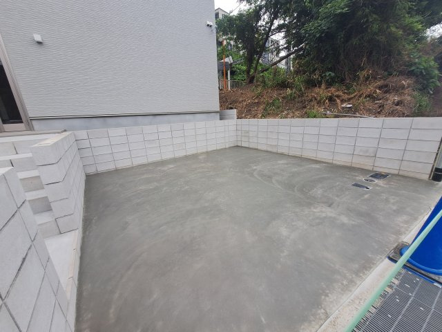 汐ノ宮駅前賃貸物件の駐車場