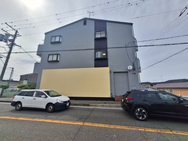 河内長野市松ヶ丘東町店舗