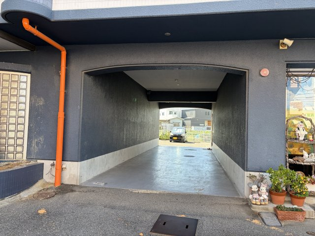 エイト摂津　倉庫