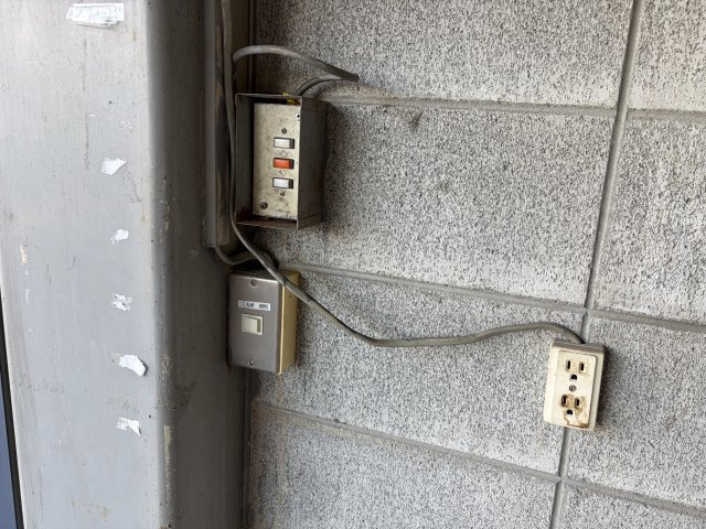 エイト摂津　倉庫
