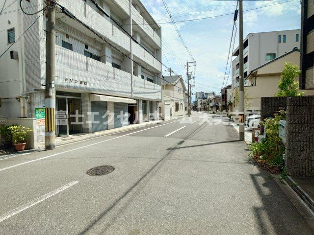 ハイツゼロの駐車場