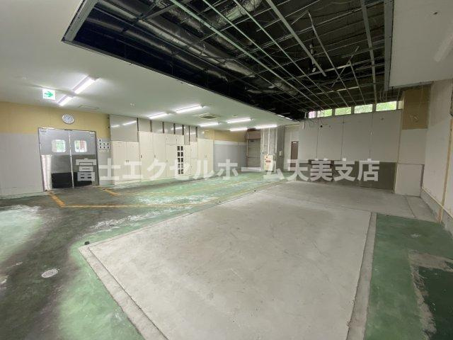 シーサイドレジデンスコスモスクエア駅前1階店舗の駐車場