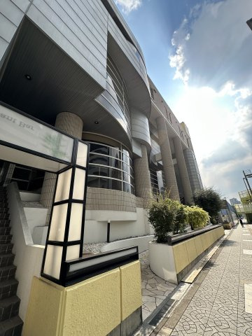 大阪市教育会館東棟の周辺