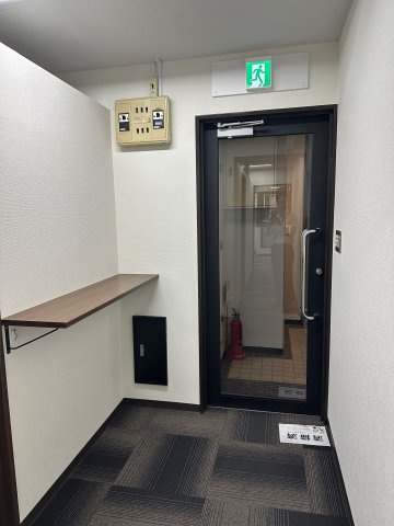 TOYO大手前ビルの玄関