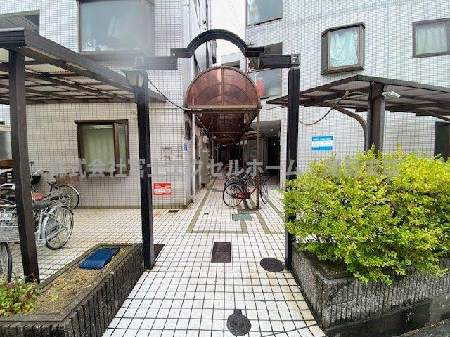 オペルBの外観