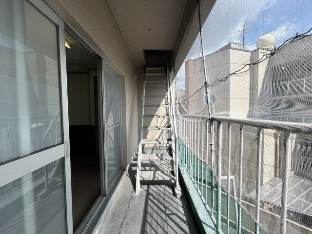 上田3丁目連棟H棟のバルコニー