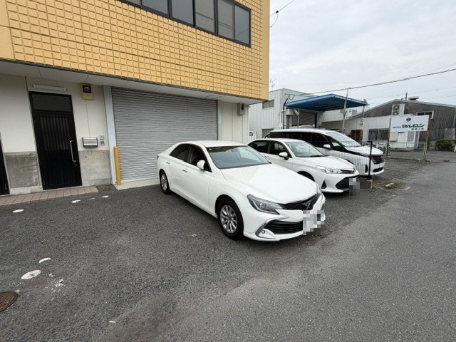 マルチオフィスCOM8の駐車場|最大３台の駐車が可能です