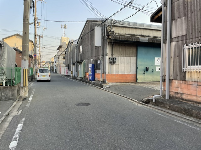 南寺方東通3丁目倉庫