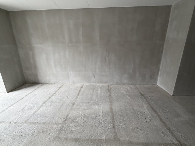 Krystal Fimeth 2番館