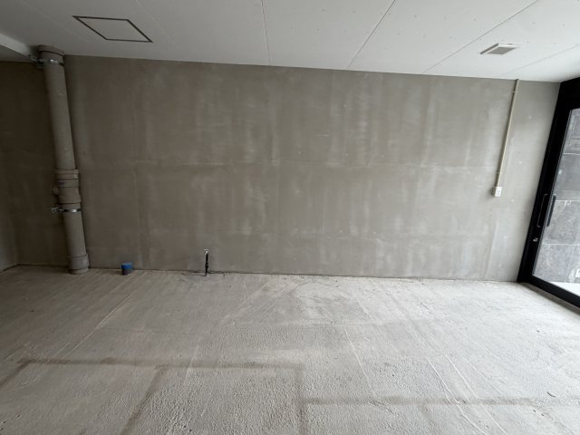 Krystal Fimeth 2番館