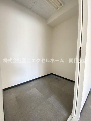 ハウスバンクビルの内装