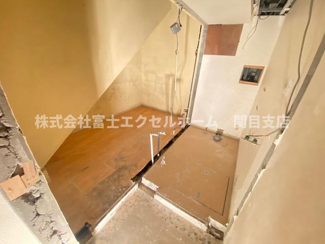 NS香里園BLDGの収納