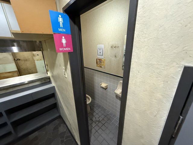  焼肉店跡２階建店舗