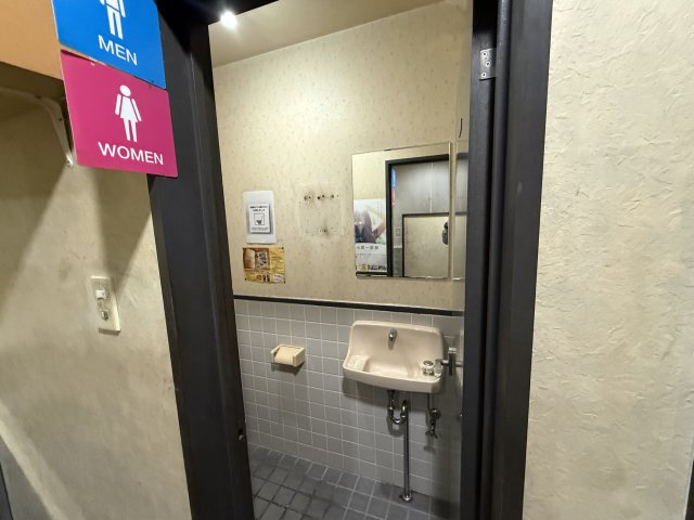  焼肉店跡２階建店舗