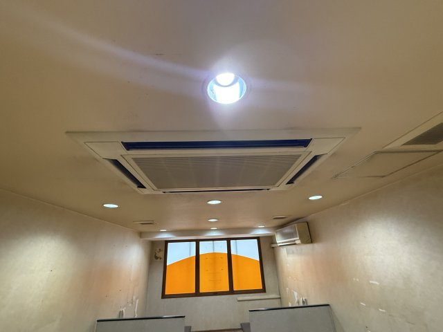  焼肉店跡２階建店舗