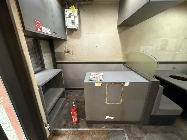  焼肉店跡２階建店舗